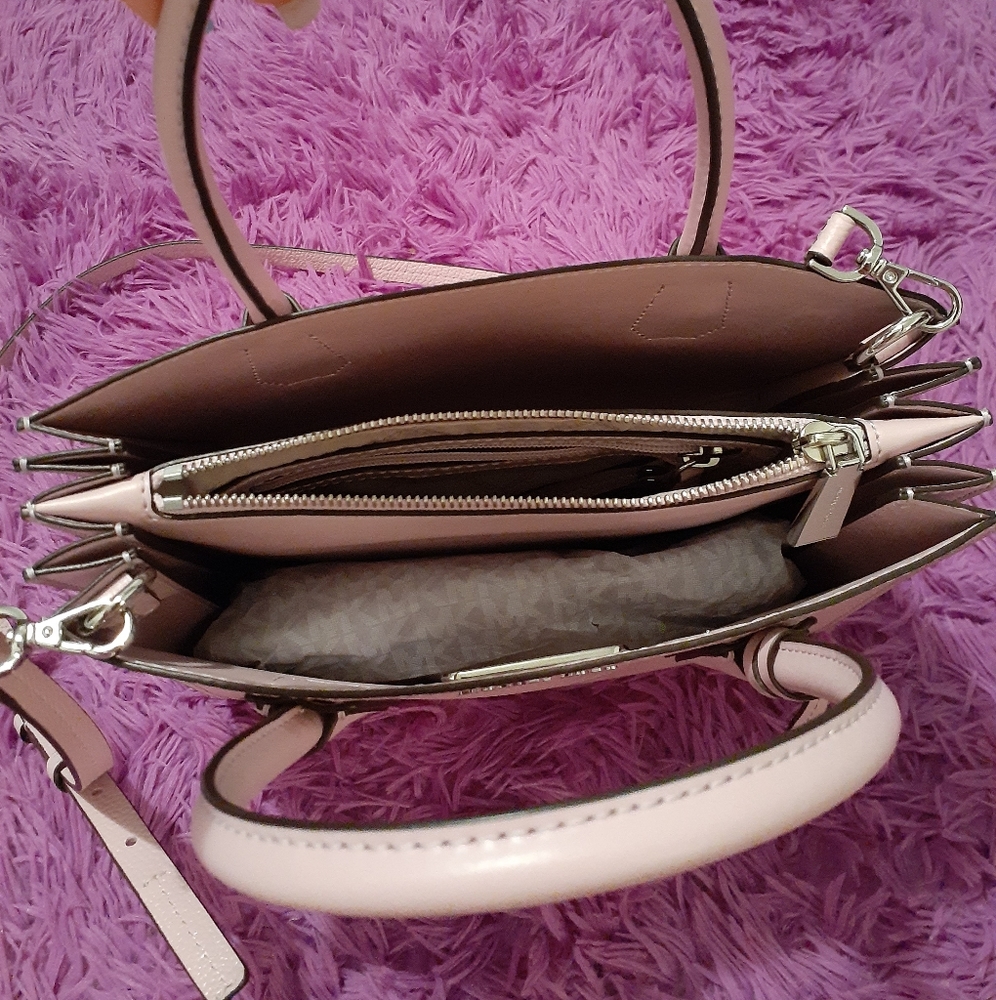 SOLD Michael Kors Medium light Quarts Mercer Bag - Picture 5 of 9